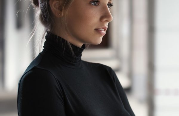 photo-1581403341630-a6e0b9d2d257
